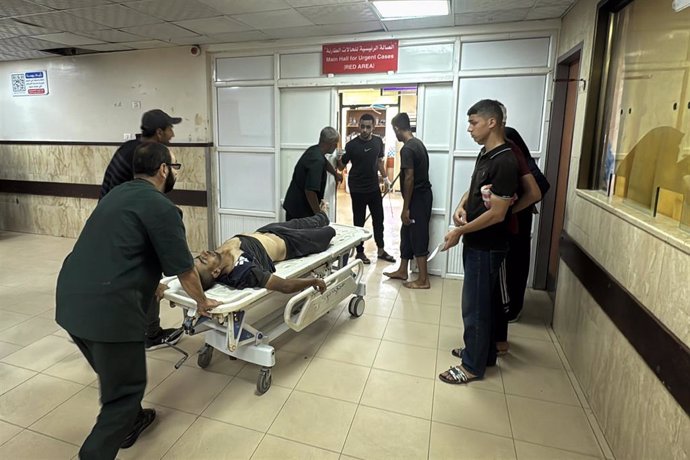 Imagen de archivo de un palestino herido en un ataque israelí en Deir al Bala (Gaza) 