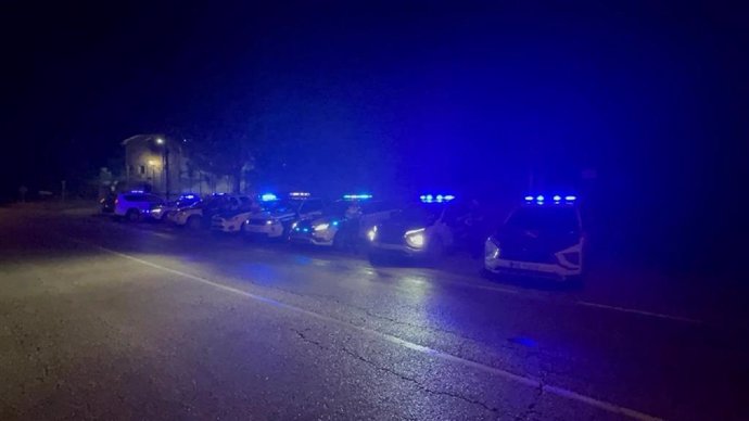 Los servicios de emergencias socorren a un grupo de menores y monitores sorprendidos por una tormenta en un campamento de Molinos de Duero (Soria)