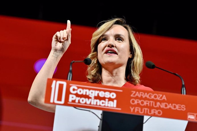 La ministra de Educación, Formación Profesional y Deportes y secretaria general del PSOE de Aragón, Pilar Alegría, interviene durante la clausura del 10º Congreso Provincial del PSOE Zaragoza, en la Ciudad Escolar Pignatelli, a 28 de junio de 2025, en Zar