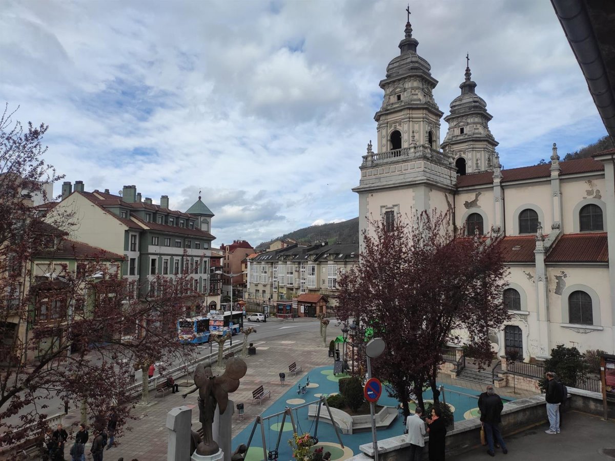 Mieres lanza su campaña turística de verano con nuevas rutas y más visitas guiadas