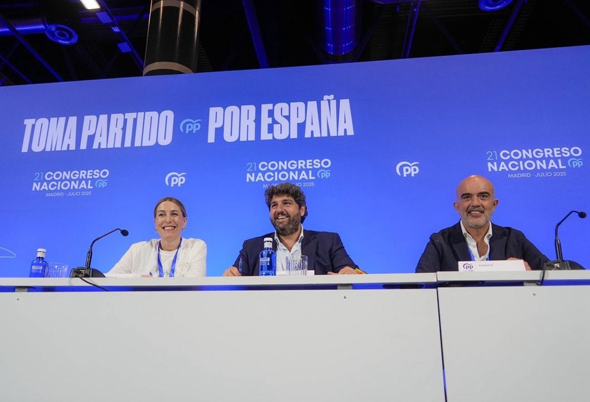 Guardiola:  Nosotros no modificamos los Estatutos para proteger a los que se sientan en el banquillo, como hace el PSOE 