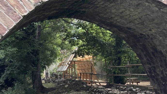 Una colaboración entre Sierra Sonora y Concéntrico lleva la obra 'Habitar el Río' a Viniegra de Abajo