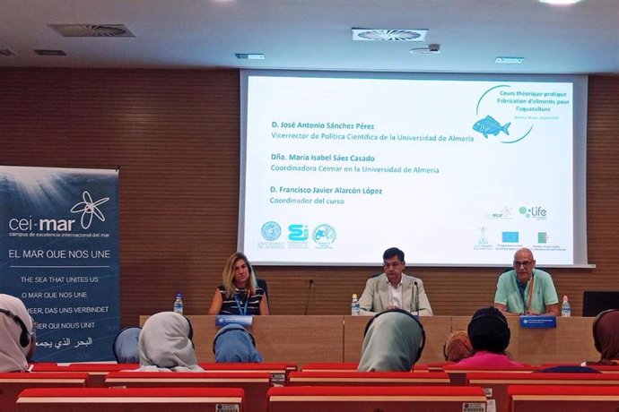 Desarrollo del curso a investigadores de Argelia sobre acuicultura en la UAL.