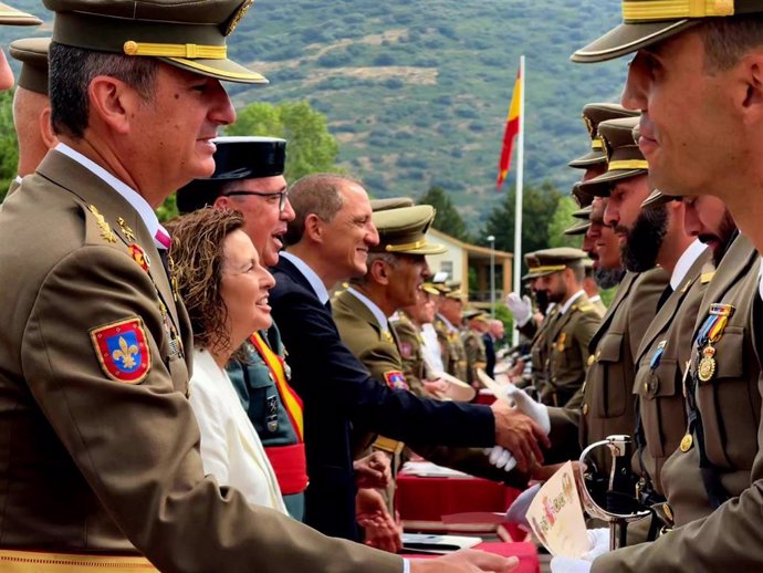 El Jefe del Estado Mayor del Ejército preside la entrega de Reales Despachos de Sargento en Talarn (Lleida)