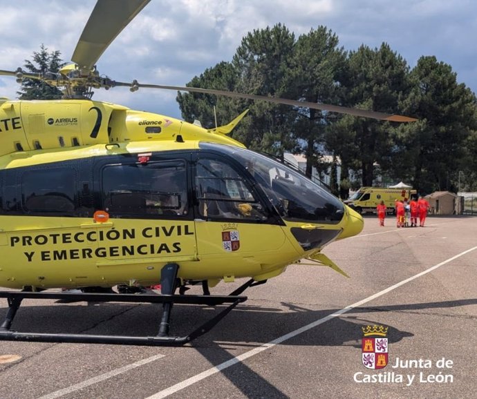 El Grupo de Rescate y Salvamento de la Junta de Castilla y León auxilia a una escaladora herida en Los Galayos en Guisando (Ávila)