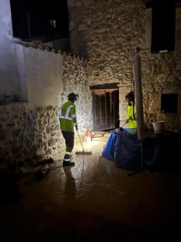 Los Bomberos de la Diputación de Valladolid intervienen en un domicilio a causa de las fuertes tormentas