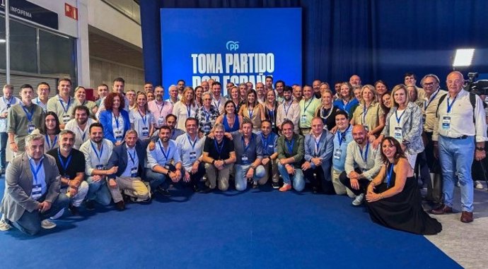 Delegación del PP de Cantabria en el Congreso Nacional extraordinario del partido en Madrid