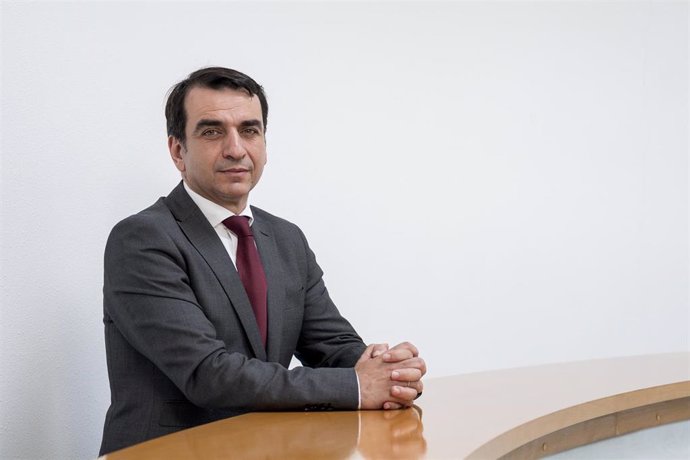 El rector de la Universidad Rey Juan Carlos (URJC), Abraham Duarte, durante una entrevista para Europa Press, en el Rectorado de la URJC, a 1 de julio de 2025, en Madrid (España).