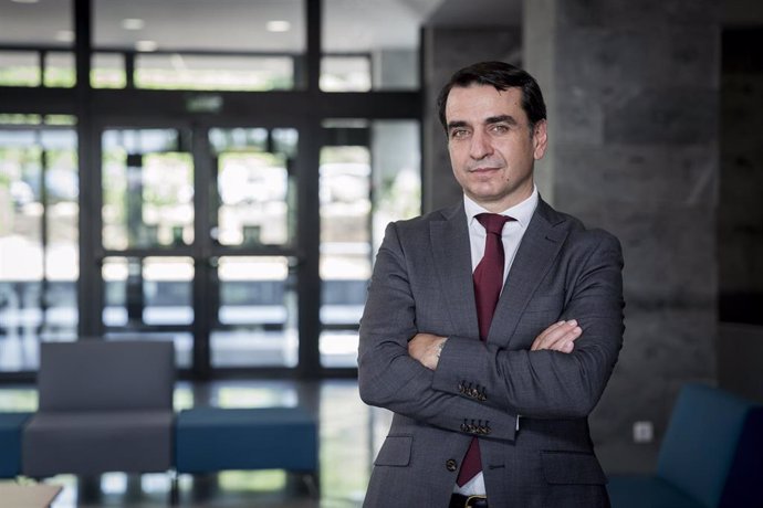 El rector de la Universidad Rey Juan Carlos (URJC), Abraham Duarte, durante una entrevista para Europa Press, en el Rectorado de la URJC, a 1 de julio de 2025, en Madrid (España). 