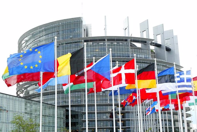 Se trata de una nueva convocatoria de becas dentro del Plan Hebe Eurobeca 2025.