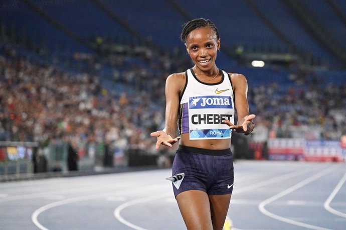 Beatrice Chebet (KEN) 1º lugar, 5000m Feminino durante a 2025 Wanda Diamond League, Golden Gala Pietro Mennea, evento de atletismo em 6 de junho de 2025 no Stadio Olimpico em Roma, Itália - Foto Roberto Ramaccia / LiveMedia / DPPI