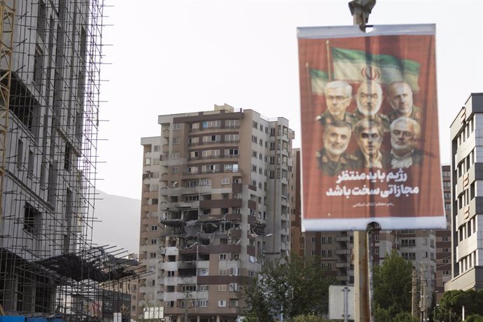 27 de junho de 2025, Teerã, Teerã, Irã: A casa residencial de um cientista nuclear iraniano morto foi destruída devido a ataques israelenses em Teerã, Irã, na sexta-feira, 27 de junho de 2025.