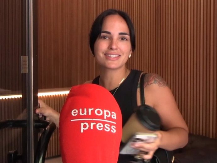 CLAUDIA BAVEL
