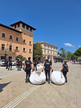 Policía Local de Palma despliega este domingo un nuevo dispositivo contra la venta ambulante ilegal en Parc de la Mar