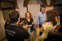 La tormenta eléctrica provoca una "noche complicada" en Torrent (Valencia) con caídas de toldos e incendios de árboles