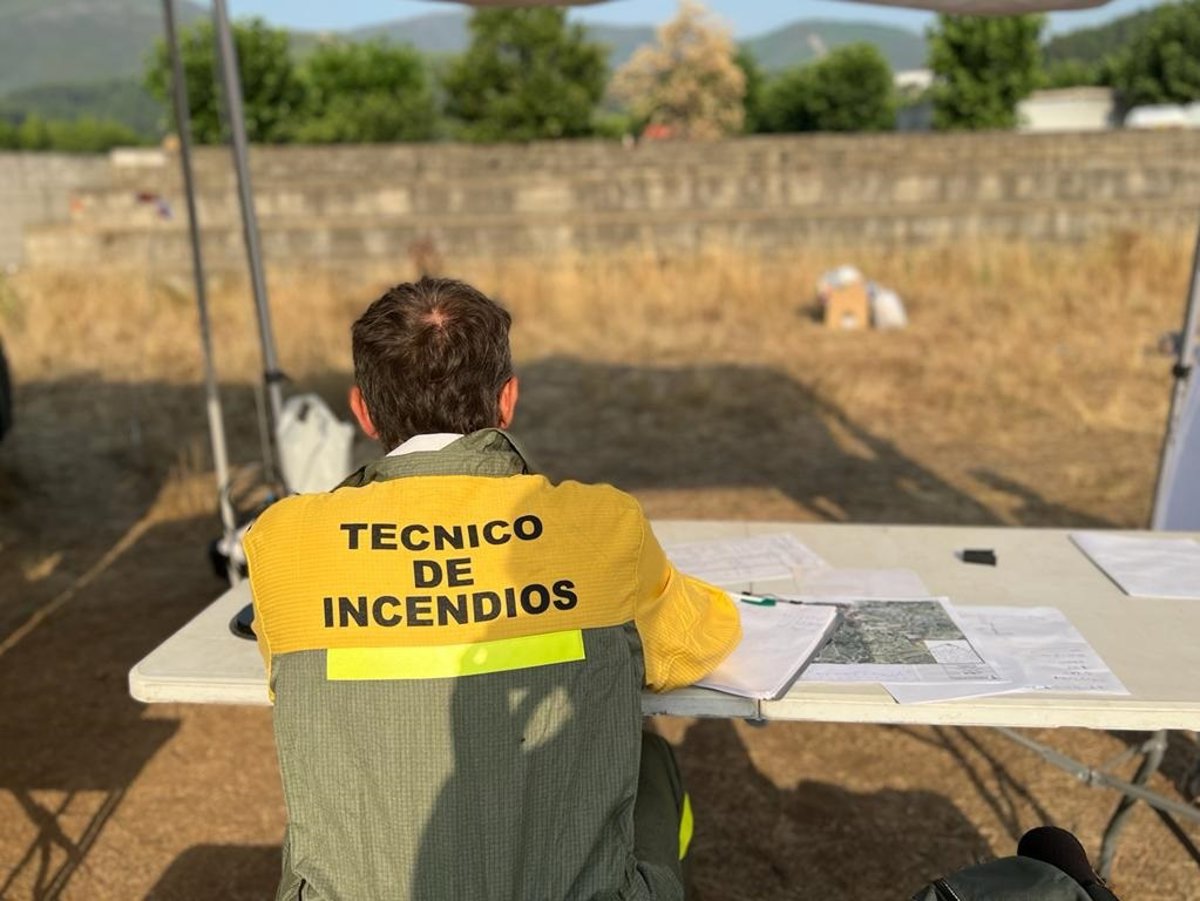El Infoex interviene en 35 incendios forestales en la última semana, que afectan a unas 1.115 hectáreas