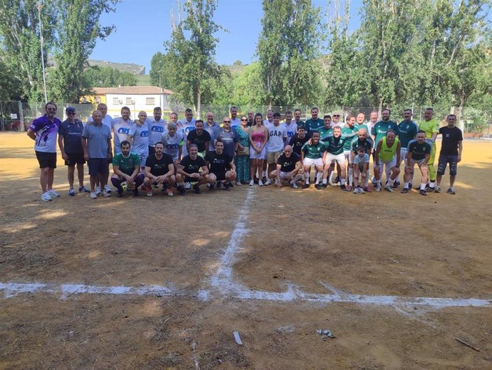 El Úbeda se proclama campeón del XI Trofeo de Veteranos Francisco Muñoz 'El Quico'.