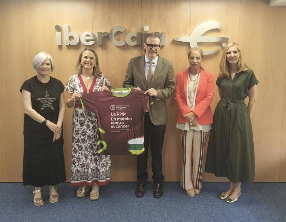Fundación Ibercaja firma un acuerdo de colaboración con la AECC La Rioja para promoción y desarrollo de actividades