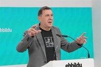 Otegi responde a Feijóo que "es un honor" que someta a EH Bildu a un "cordón sanitario"