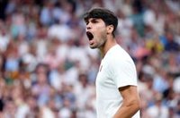 Alcaraz, a cuartos de Wimbledon tras lucir ante Rublev