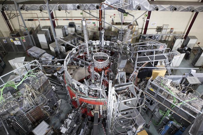 Archivo - Imagen aérea del TJ-II en el Laboratorio Nacional de Fusión del Centro de Investigaciones Energéticas, Medioambientales y Tecnológicas (CIEMAT), en Madrid.