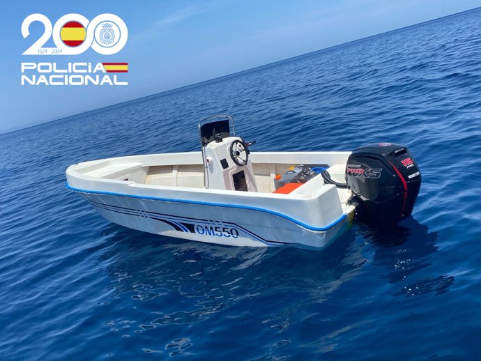 Archivo - Patera llegada a Ibiza en una imagen de archivo