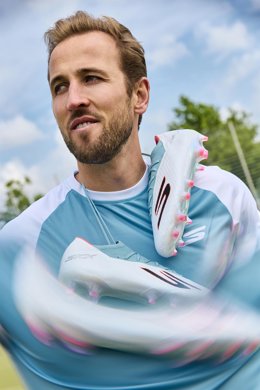 Archivo - El delantero del Bayern de Múnich Harry Kane estrenó las SKX_2 de Skechers en el Mundial de Clubes en Estados Unidos.