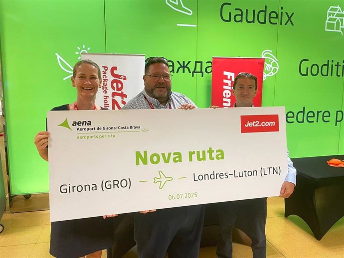 Celebración de la nueva ruta entre el Aeropuerto de Girona y Londres-Luton.