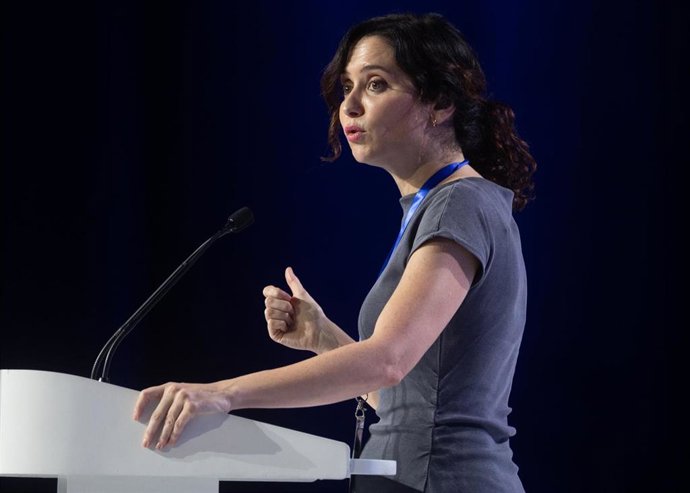 La presidenta de la Comunidad de Madrid, Isabel Díaz Ayuso, interviene durante la segunda jornada del XXI Congreso Nacional del Partido Popular, a 6 de julio de 2025, en Madrid (España).