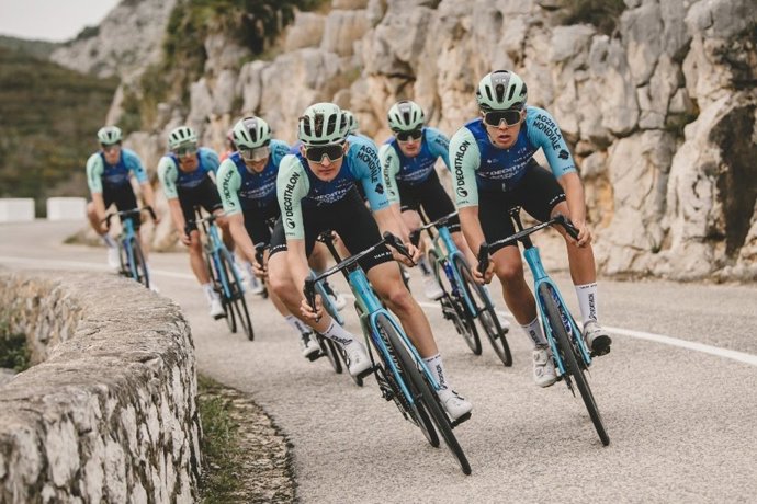 El equipo ciclista Decathlon AG2R La Mondiale
