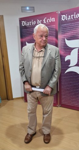 El consejero de Cultura, Turismo y Deporte, Gonzalo Santonja, inaugura en León de V Congreso de Turismo Diario de León.