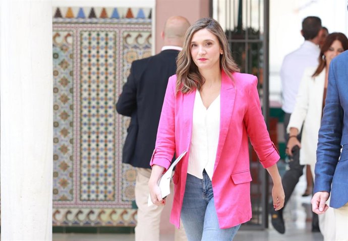 La portavoz parlamentaria del PSOE-A, María Márquez, a su llegada a la sesión de control en el pleno del Parlamento andaluz. A 26 de junio de 2025. (Foto de archivo).