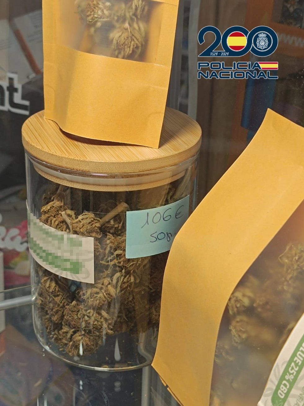 La Policía Nacional desmantela un entramado criminal que se dedicaba a distribuir marihuana en estancos de la provincia de Toledo.