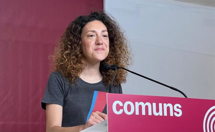 La portavoz de los Comuns y diputada en el Congreso, Aina Vidal, en una rueda de prensa este lunes