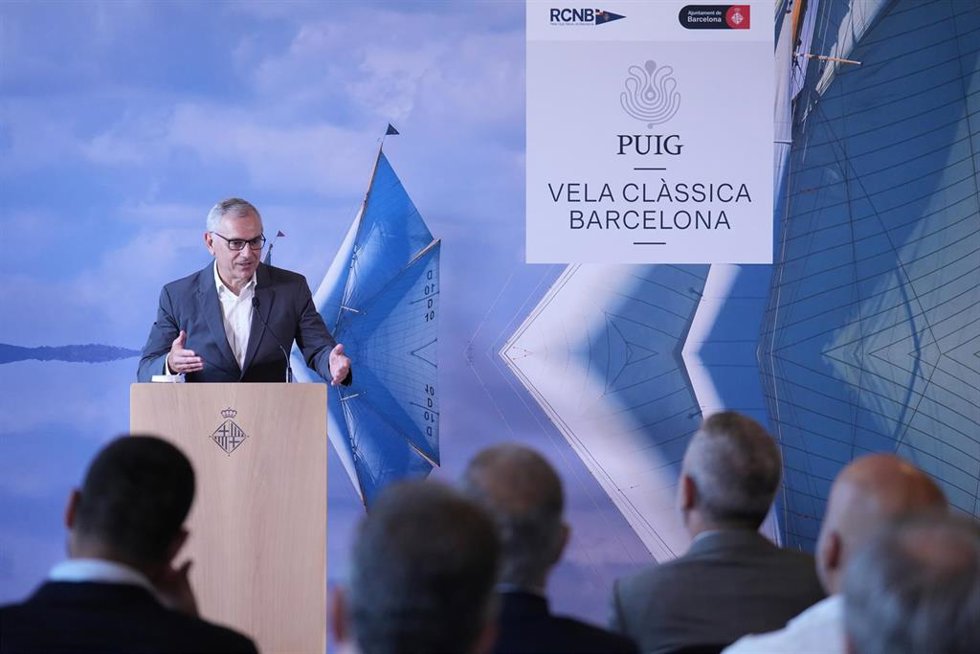 El presidente ejecutivo de Puig, Marc Puig, durante la presentación de la XVIII edición de la regata Puig Vela Clssica, en el Ayuntamiento de Barcelona, a 7 de julio de 2025, en Barcelona, Catalunya (España)
