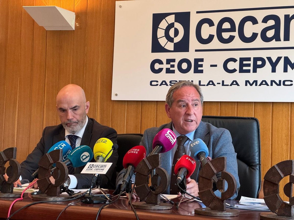 La patronal de C-LM, preocupada por que en España haya más funcionarios que autónomos:  Son improductivos 