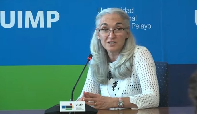 La biofísica Eva Nogales en la UIMP