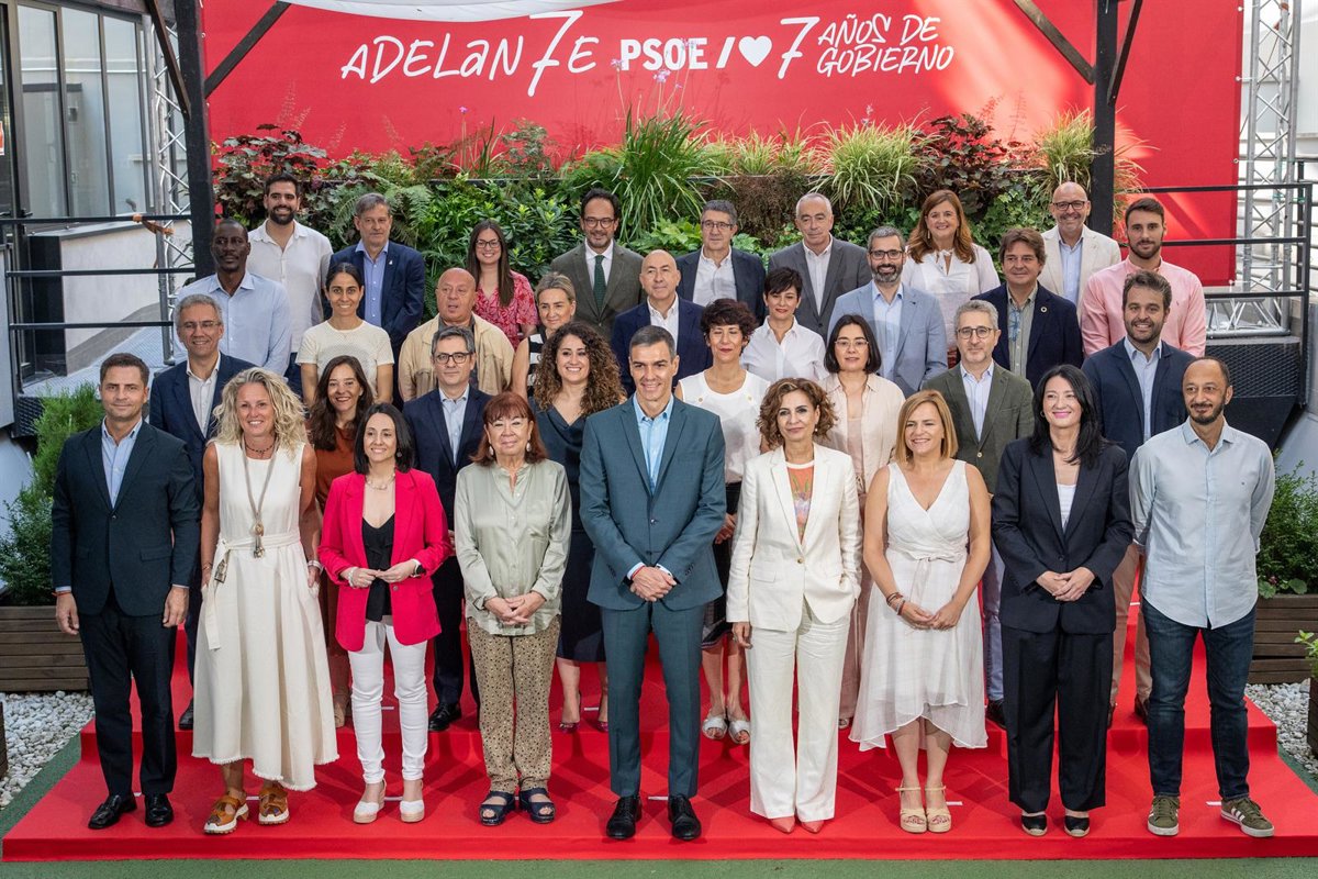 Ferraz resta importancia a las críticas de Page y destaca el  debate vivo  dentro del Comité Federal del PSOE