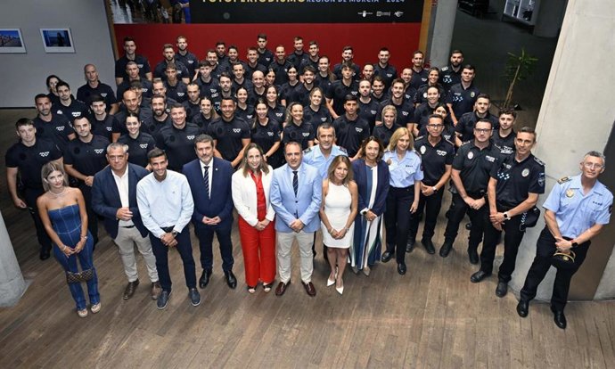 Un total de 60 nuevos agentes van a reforzar las plantillas de policía local de cinco municipios de la Región.