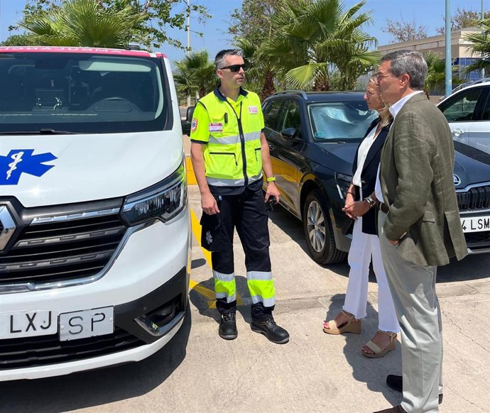 Sanidad destina 6,8 millones de euros para incorporar a la flota de ambulancias 16 nuevas unidades 