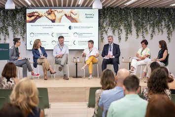 Mesa redonda en el evento de clausura del proyecto Sumar y Escalar.