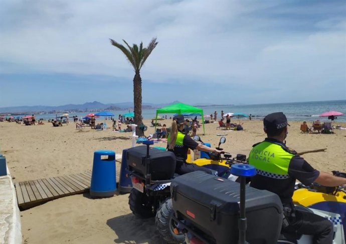 Dispositivo de seguridad en una playa en Alicante