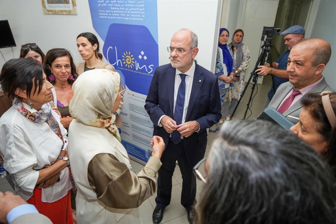 Archivo - El conseller de Unión Europea y Acción Exterior de la Generalitat, Jaume Duch, visita el proyecto Chams en Tánger (Marruecos), deducado a la protección de chicas menores y jóvenes en situación de violencia de género