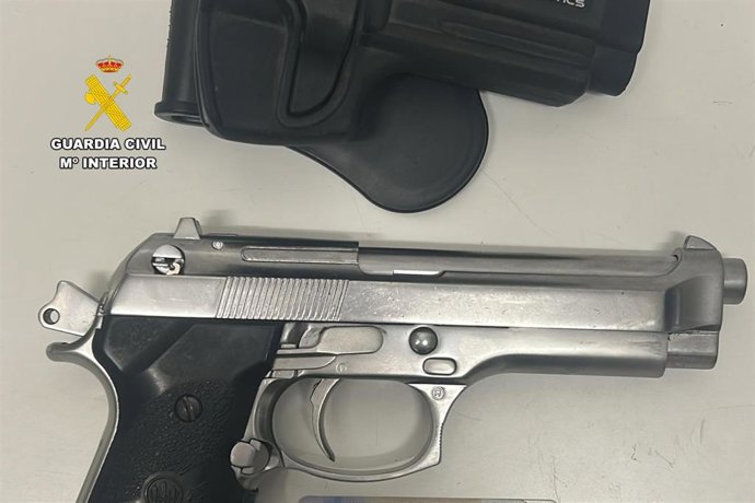 Arma de aire compromido intervenida por la Guardia Civil en una riña tumultuaria en Fraga.