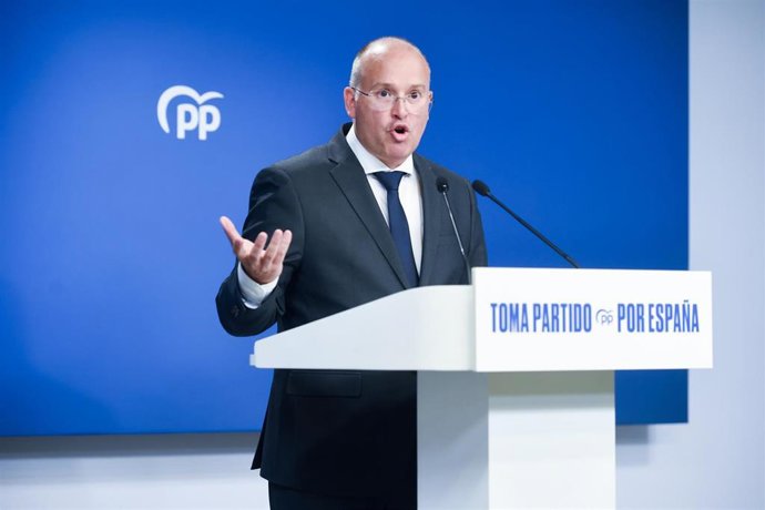 El nuevo secretario general del PP, Miguel Tellado, durante una rueda de prensa posterior a la reunión del Comité de Dirección del PP, en la sede del partido, a 7 de julio de 2025, en Madrid (España). Hoy se ha celebrado el primer Comité de Dirección tras