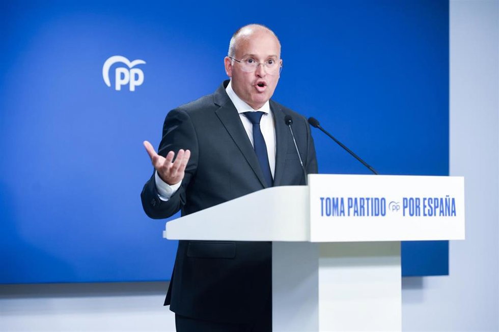 El nuevo secretario general del PP, Miguel Tellado, durante una rueda de prensa posterior a la reunión del Comité de Dirección del PP, en la sede del partido, a 7 de julio de 2025, en Madrid (España). Hoy se ha celebrado el primer Comité de Dirección tr