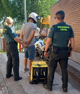 Uno de los repartidores de comida rápida detenidos tras la reyerta.