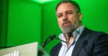 Abascal aclara que Vox quiere deportar a "todos" los migrantes que "hayan venido a delinquir" y a los menores