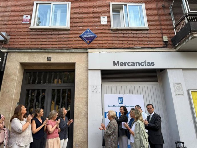 Una placa recuerda en el distrito de Salamanca a Jesús Miguel, asesinado por el GRAPO en 1978.