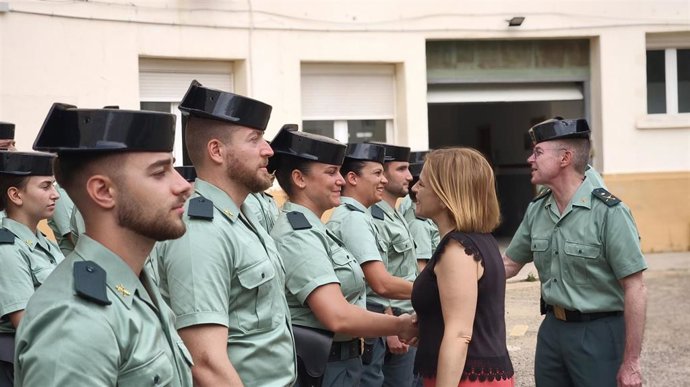 Bernabé saluda a los nuevos agentes en prácticas